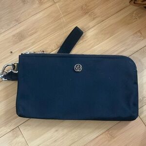 lululemon double zip wristlet